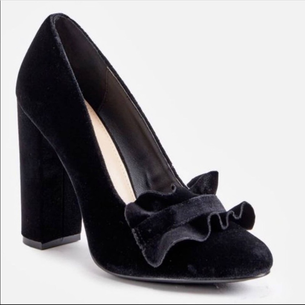 JustFab Citrine velvet block heel New Without Box